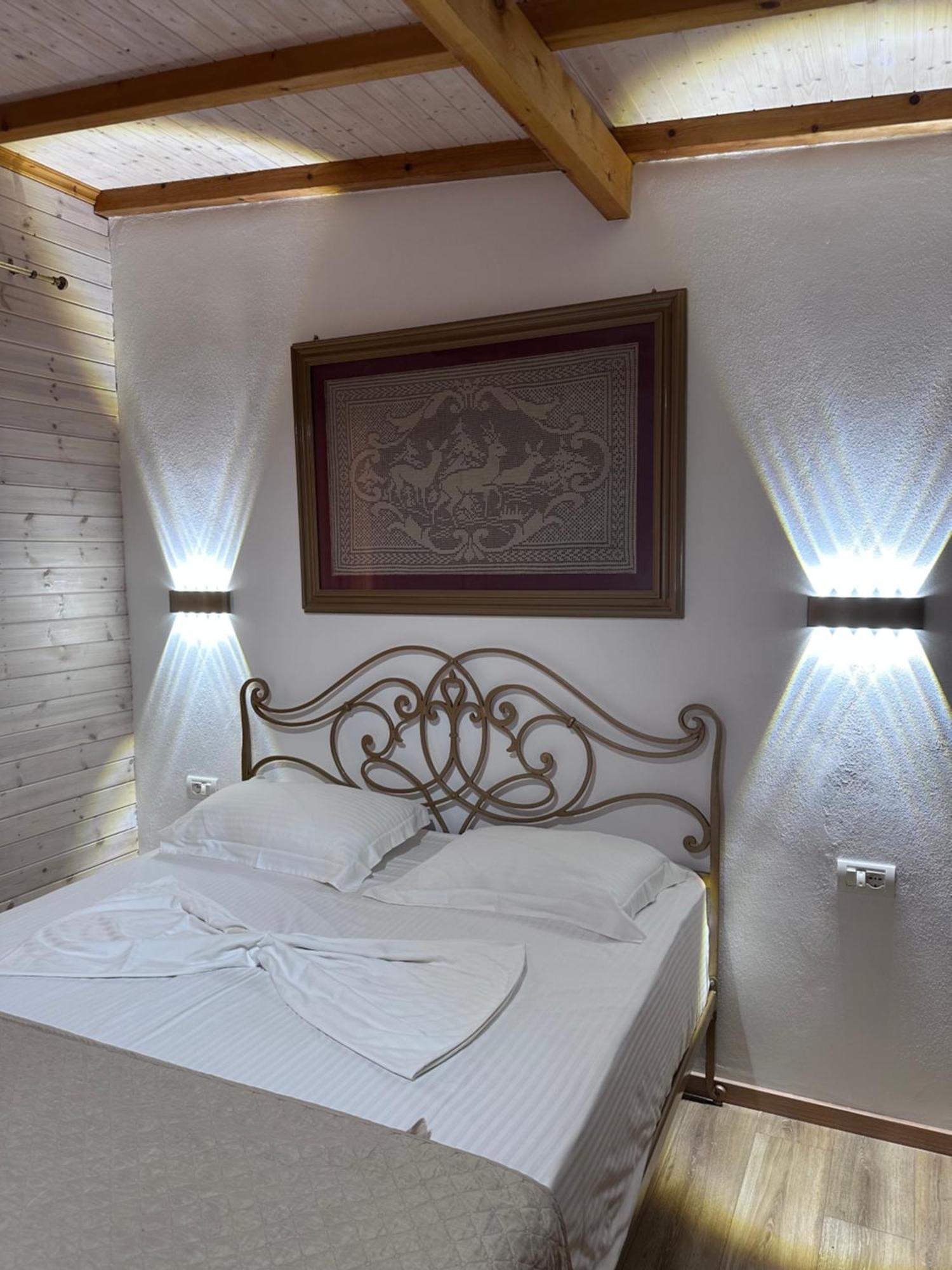 Nashos Bungalows Himare Fshat المظهر الخارجي الصورة