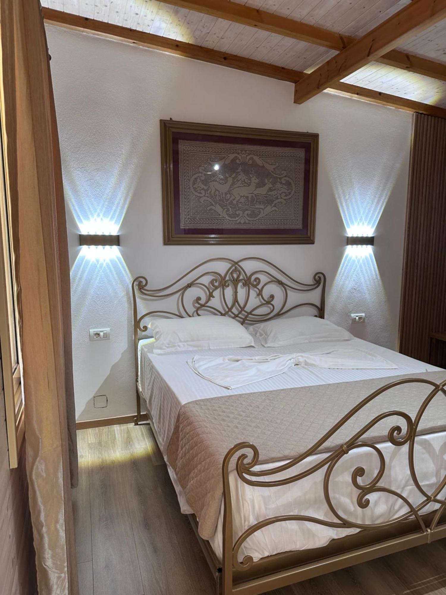Nashos Bungalows Himare Fshat المظهر الخارجي الصورة