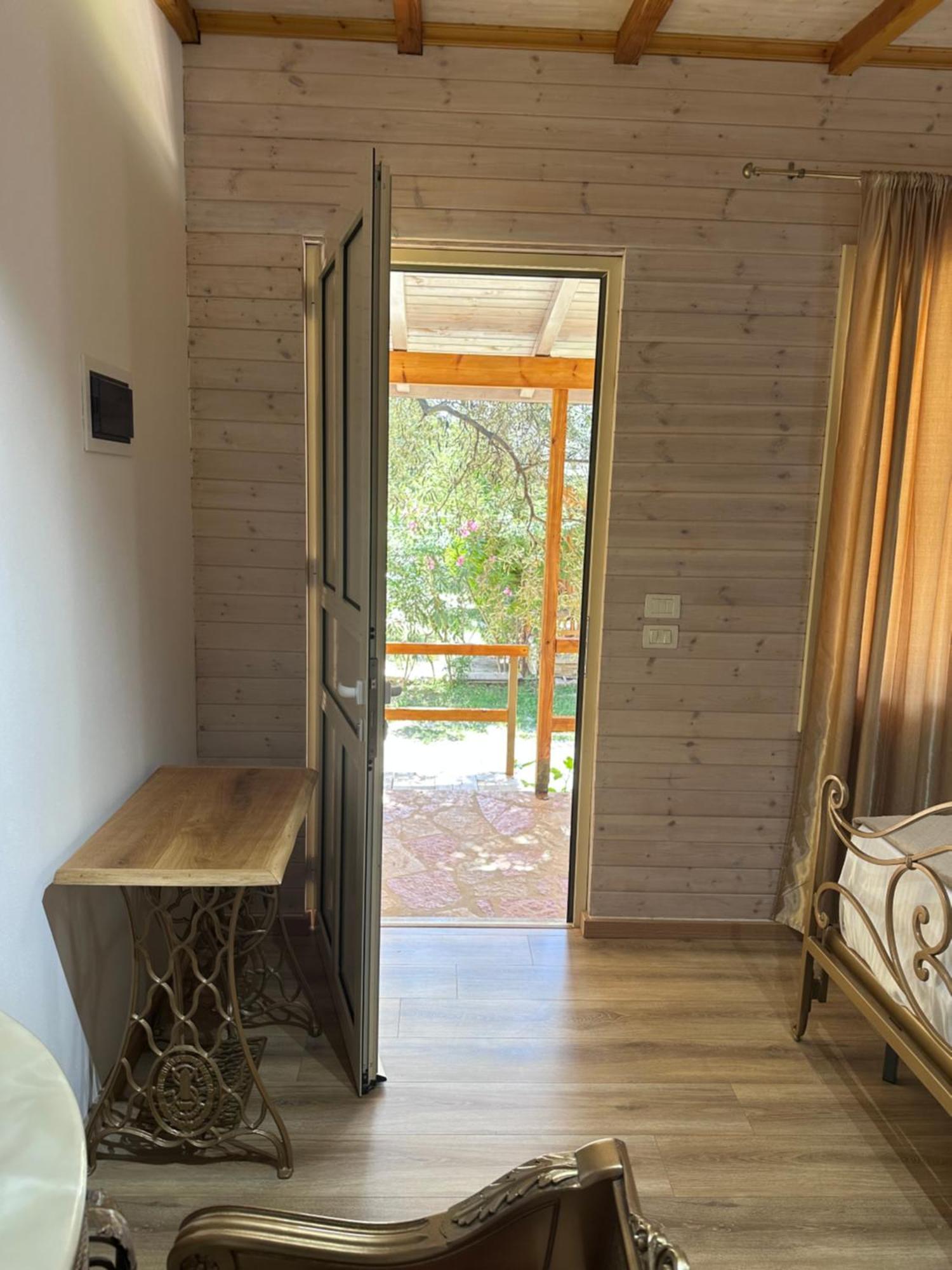 Nashos Bungalows Himare Fshat المظهر الخارجي الصورة